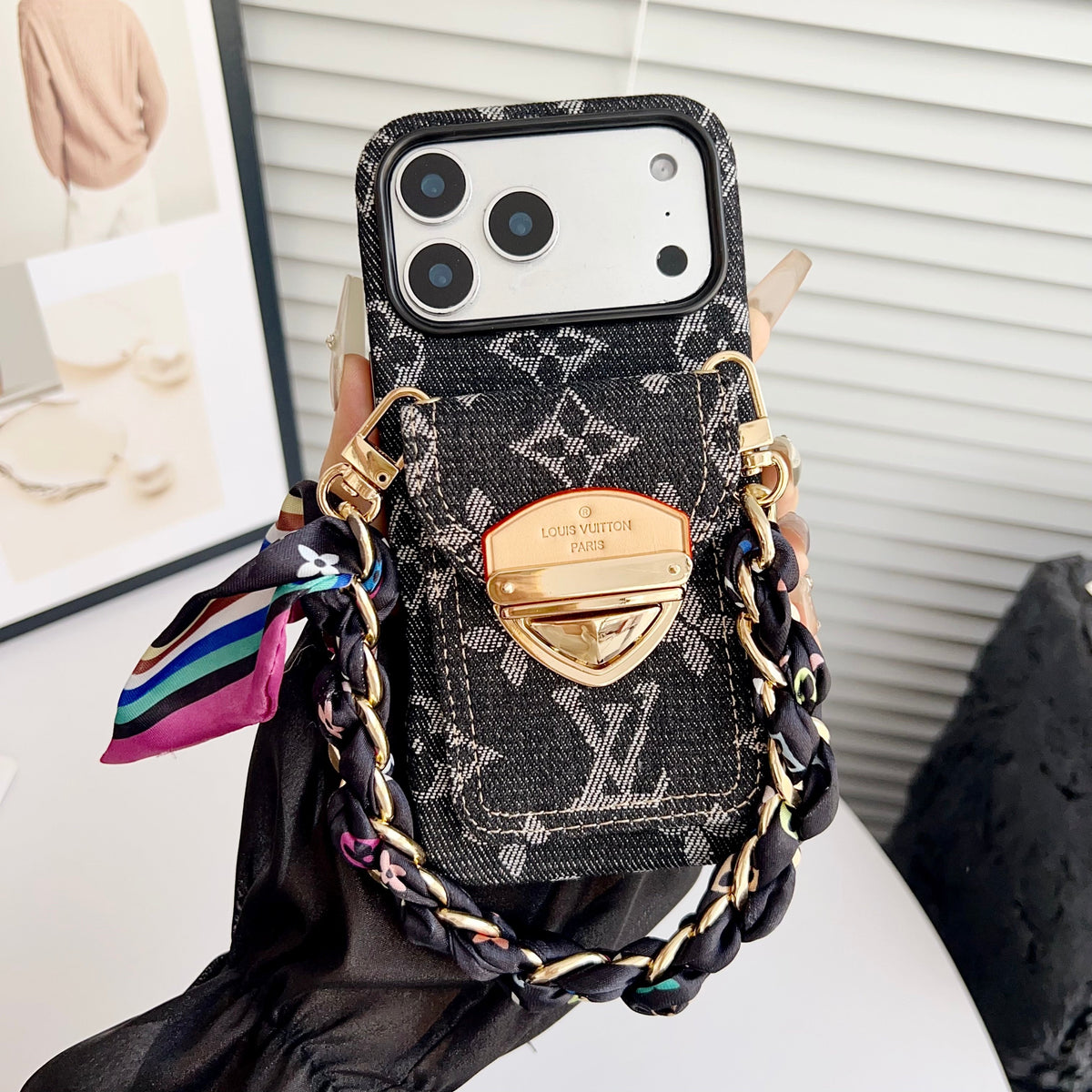 Luksus Crossbody iPhone-deksel med kortlomme og avtakbar stropp