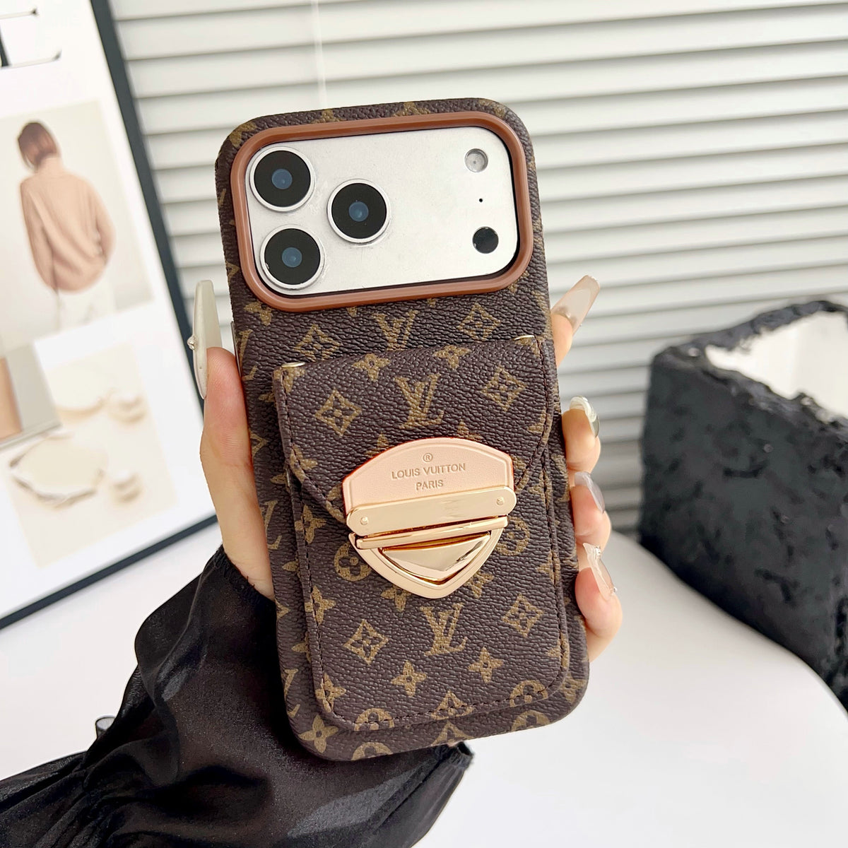 Luksus Crossbody iPhone-deksel med kortlomme og avtakbar stropp