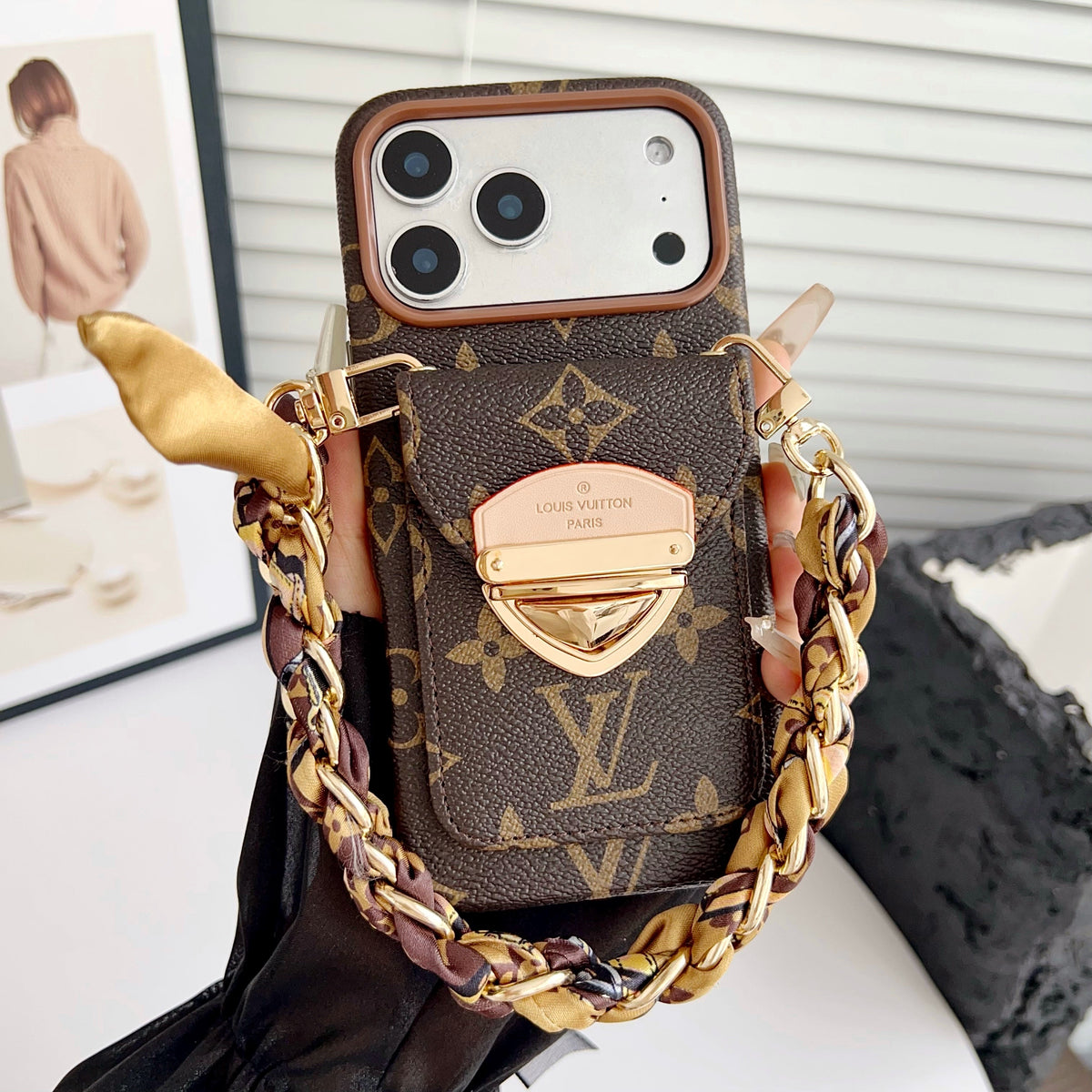 Luksus Crossbody iPhone-deksel med kortlomme og avtakbar stropp