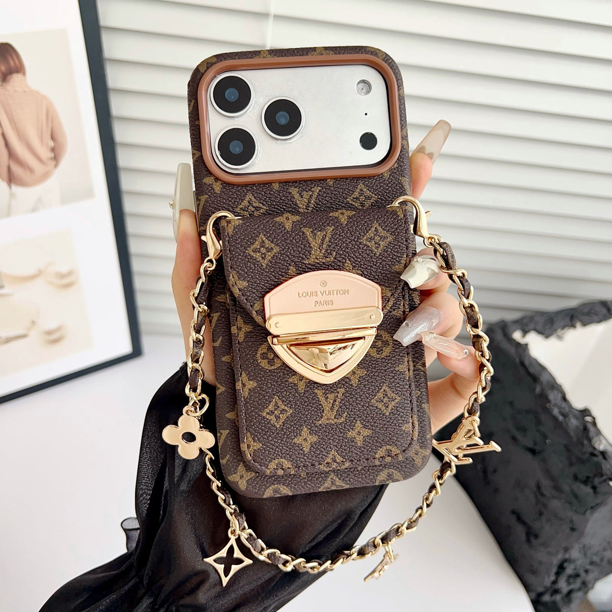 Luksus Crossbody iPhone-deksel med kortlomme og avtakbar stropp