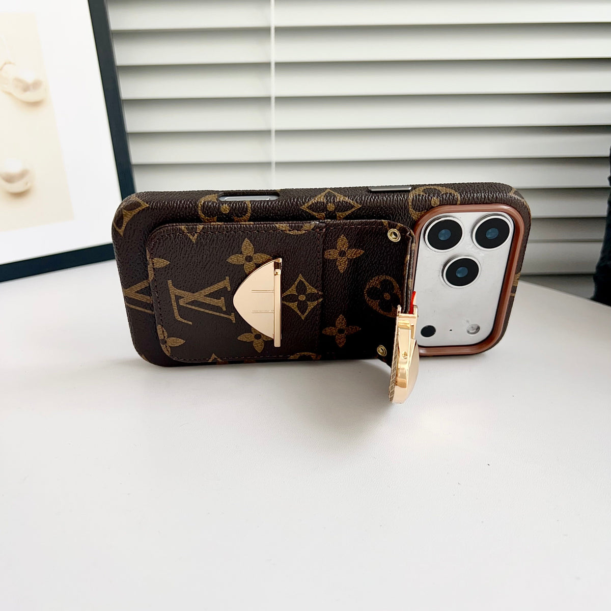 Luksus Crossbody iPhone-deksel med kortlomme og avtakbar stropp