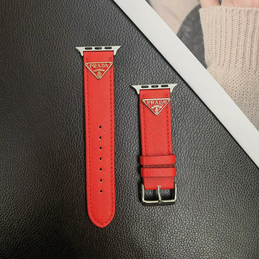 Kožna narukvica za Apple Watch s dvostrukim trokutom i monogramom