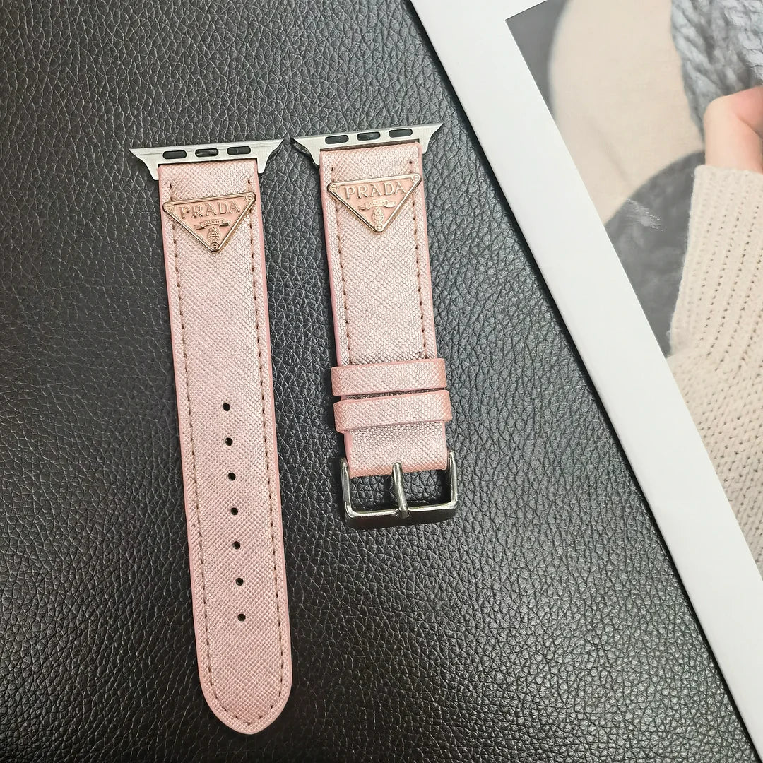 Kožený pásek na Apple Watch s dvojitým trojúhelníkovým monogramem