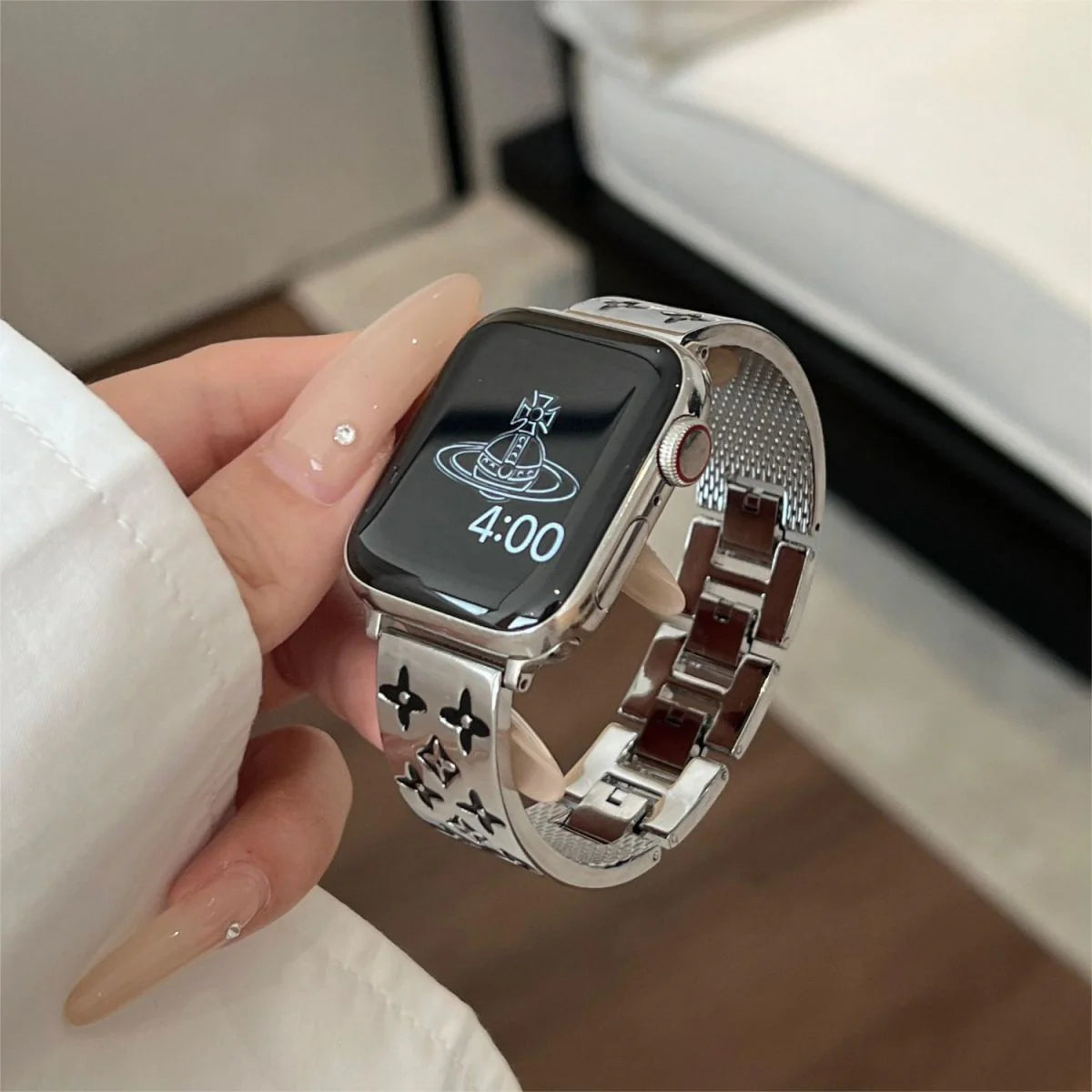 PULSEIRA DE RELÓGIO DE MAÇÃ EM METAL EM RELEVO