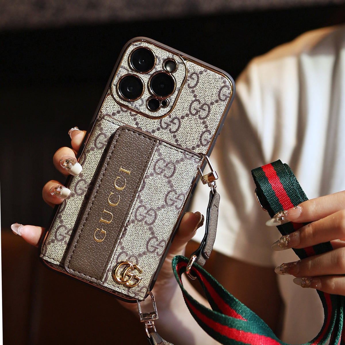 Funda de lujo para iPhone de cuero avanzado con tarjetero y correa