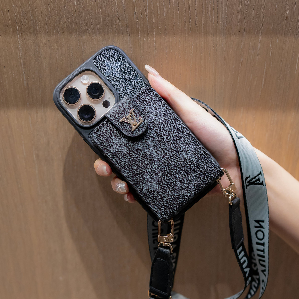 Luksus Crossbody iPhone-deksel med kortholder og stropp