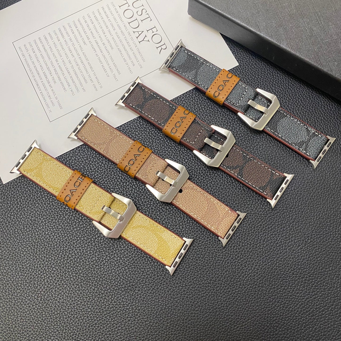 Läder Coach Apple Watch Band ljusbrun-YHK244221710