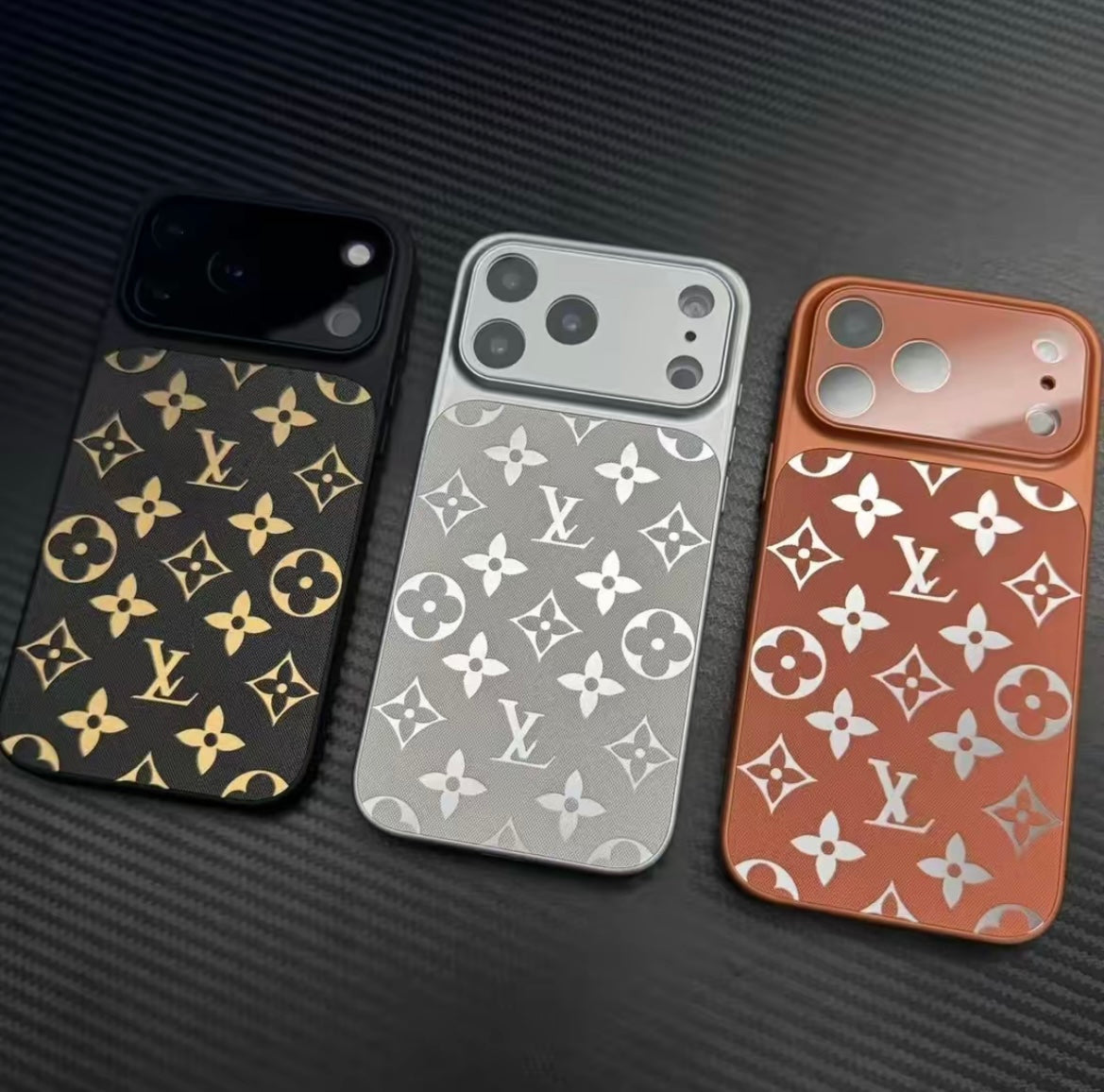 Licht luxe monogramhoesje met magnetisch ontwerp · iPhone 17 Nieuw