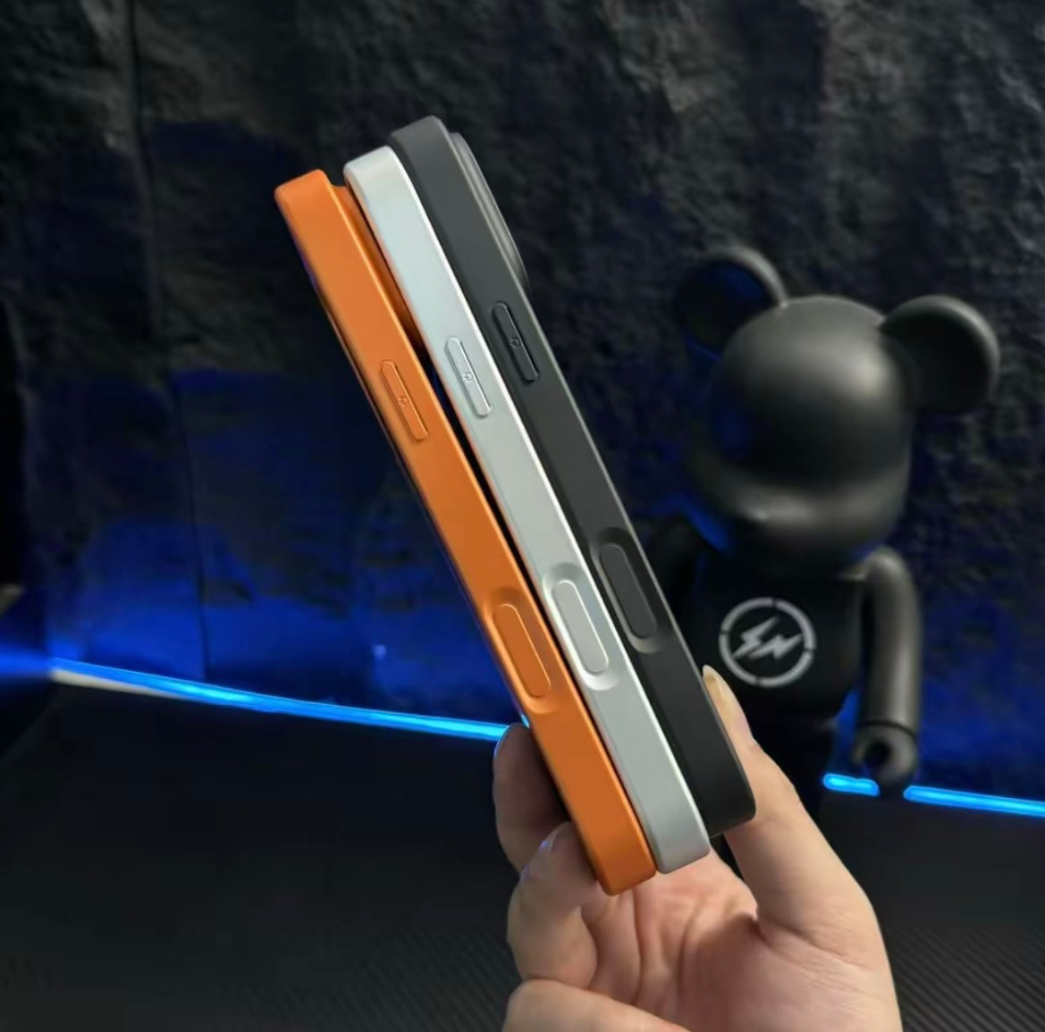 Licht luxe monogramhoesje met magnetisch ontwerp · iPhone 17 Nieuw
