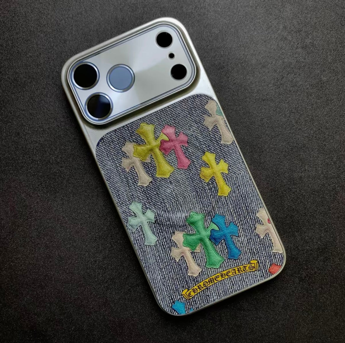 Monagram só iPhone 17 Cás