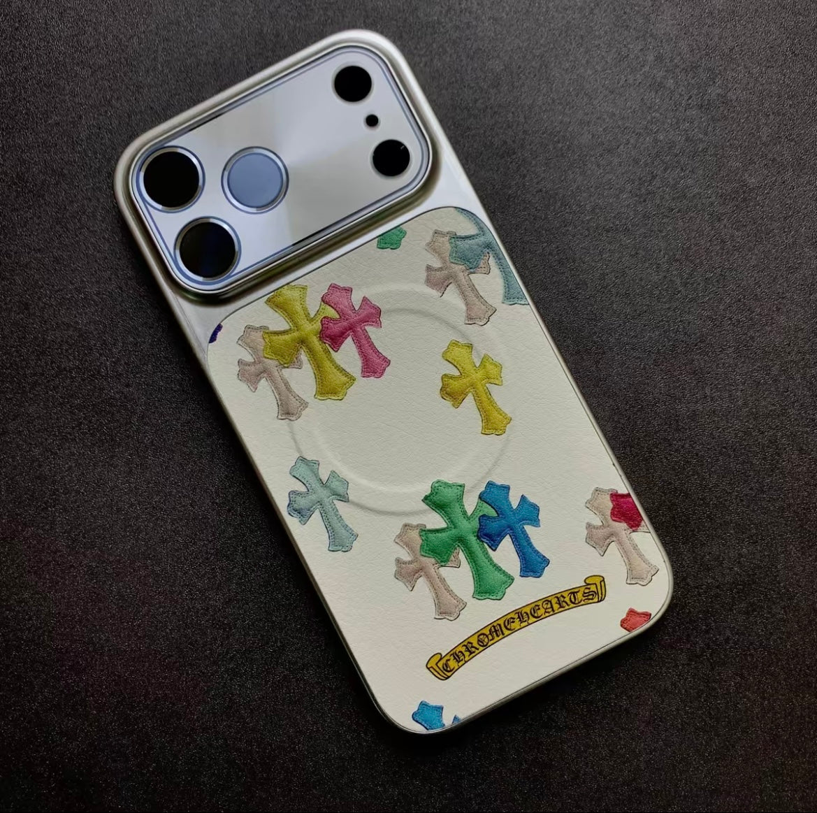 Monagram só iPhone 17 Cás