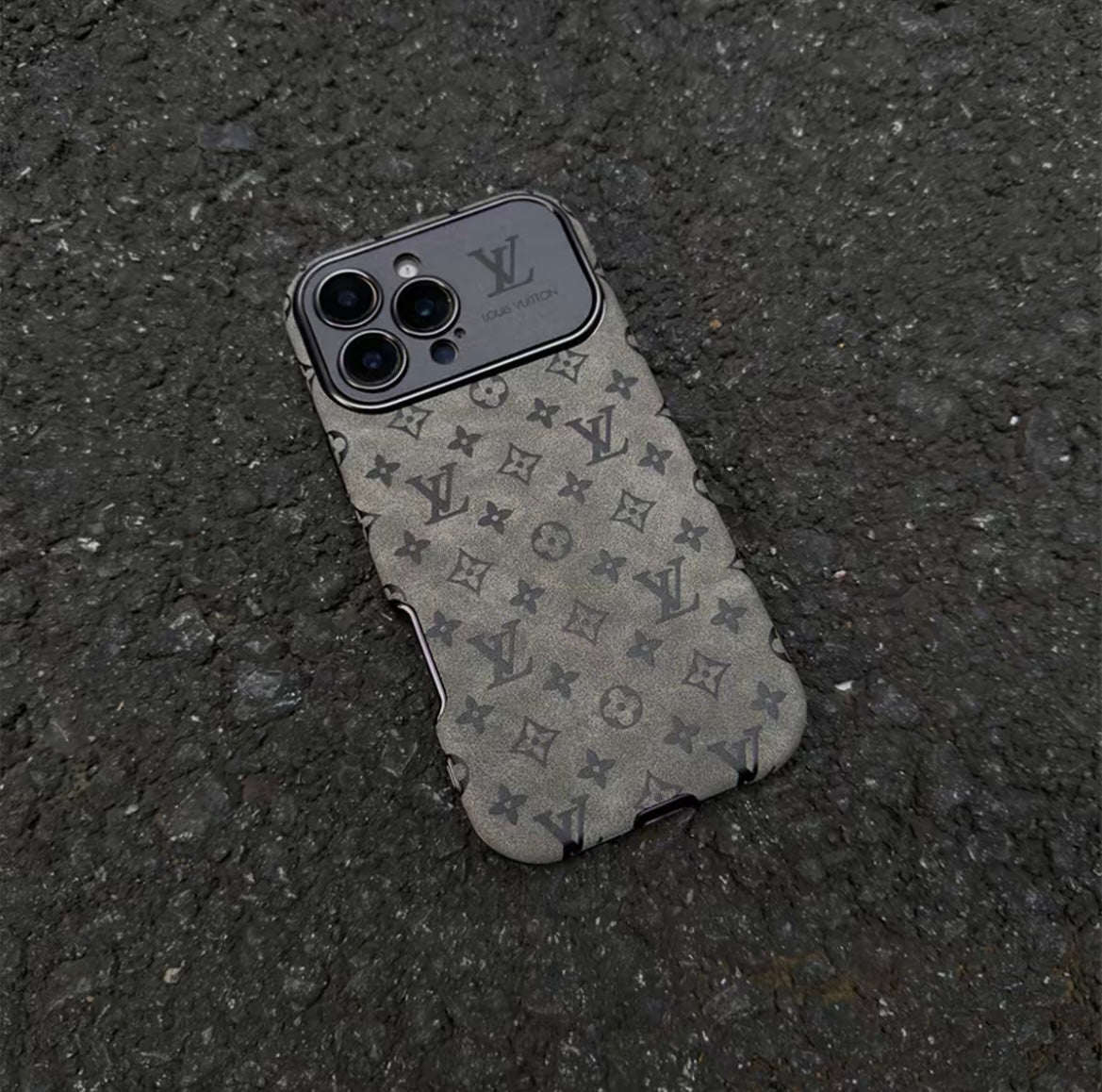 Cea mai bună husă pentru telefon cu textura din piele