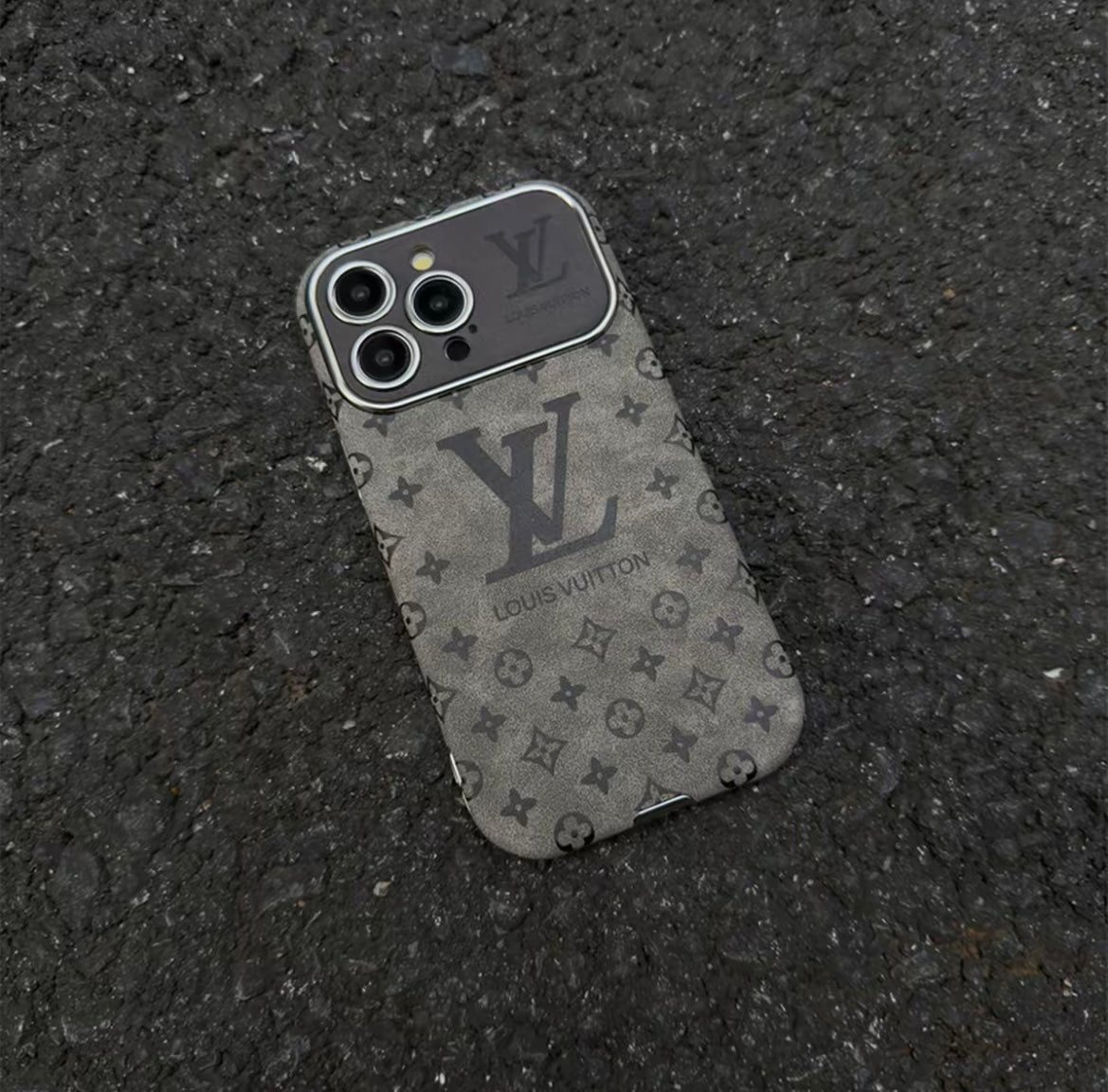 Cea mai bună husă pentru telefon cu textura din piele