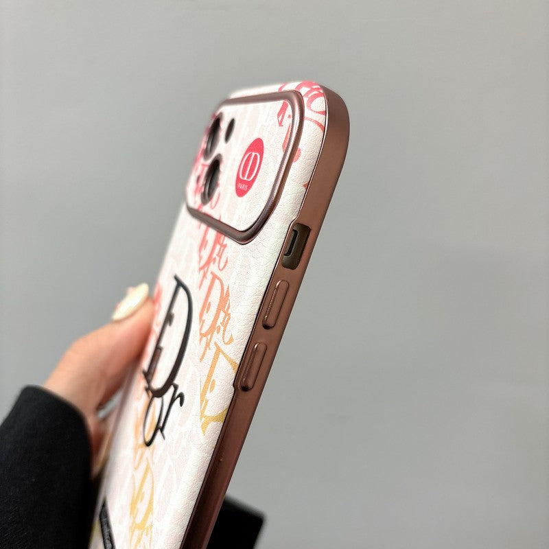 Mote-hvitt og brunt skinn-iPhone-deksel