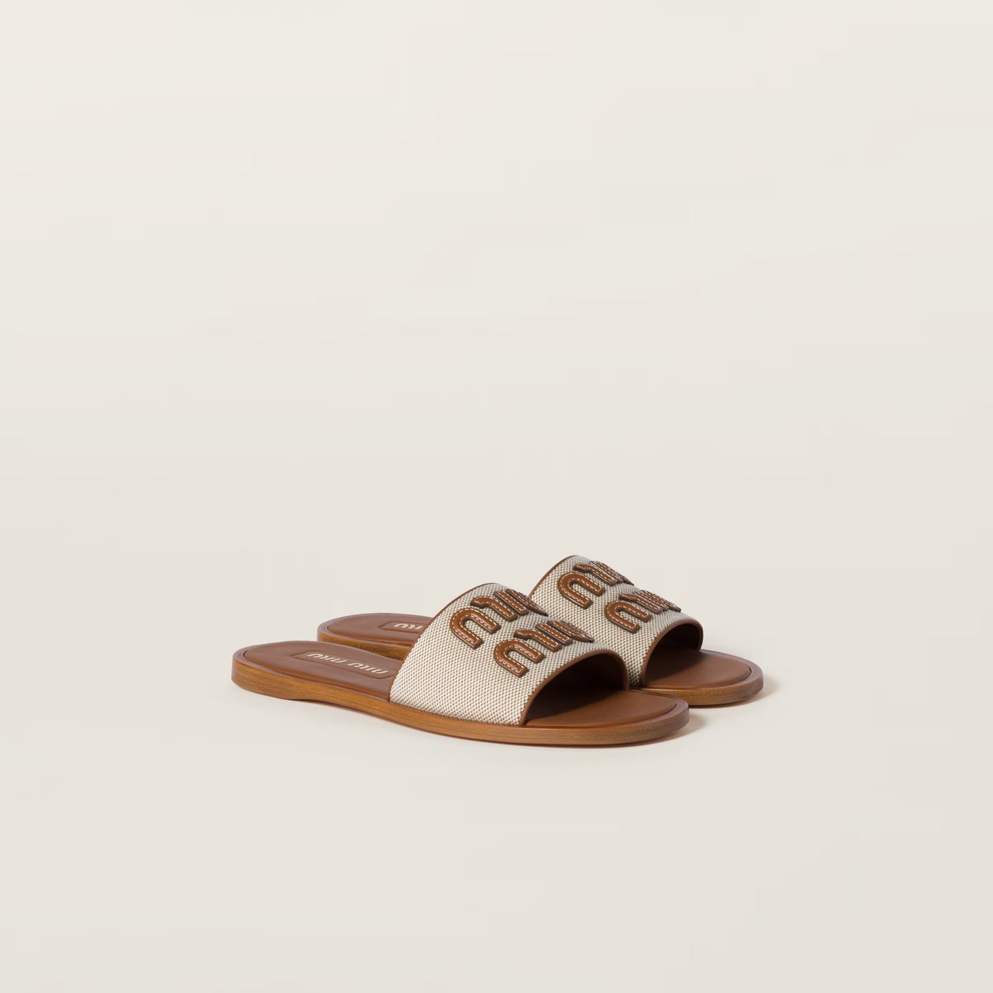 Ciabatte con logo Doppia G Minimal Luxe: sandali piatti chic per tutti i giorni