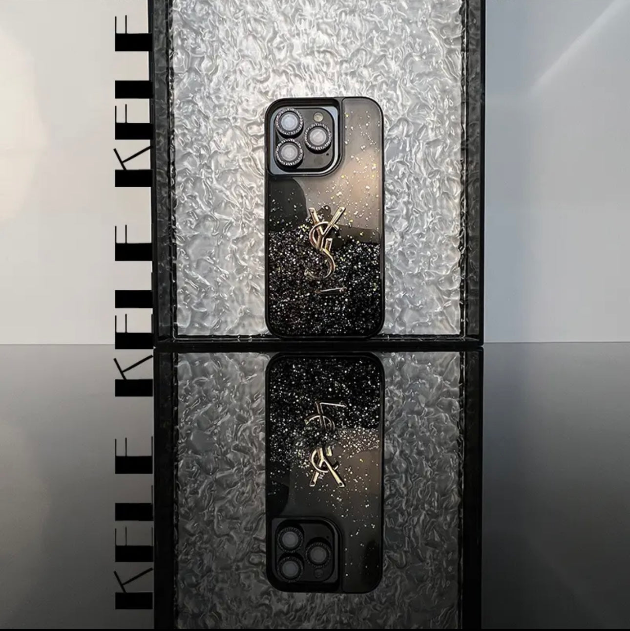 Neue Trends Shine x Mono iPhone-Hülle