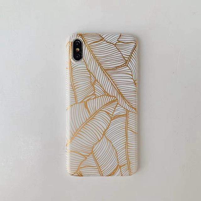 Zlatý listový obal na iPhone