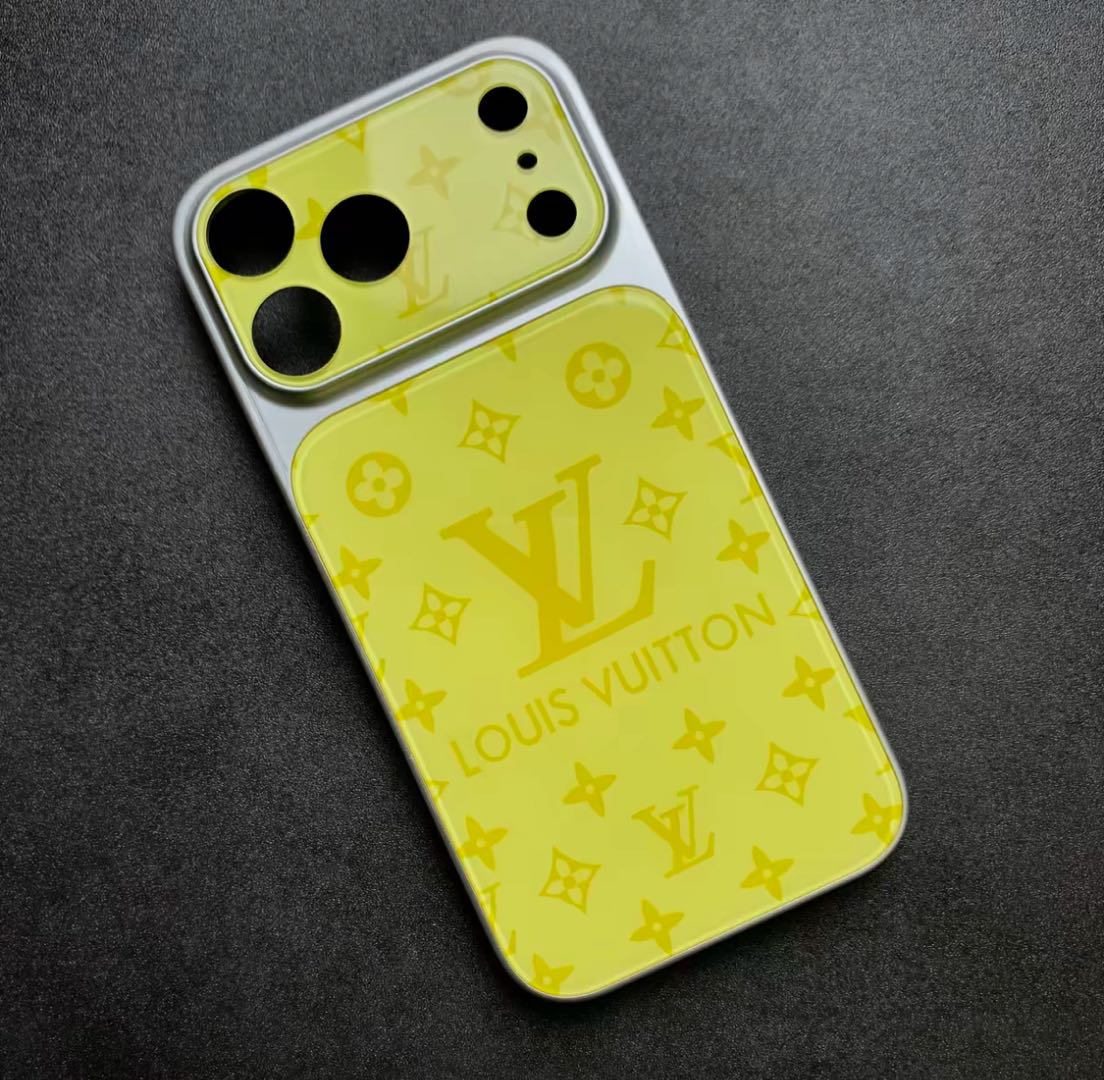 Luxusní pouzdro na telefon Monogram – prémiový tenký ochranný kryt