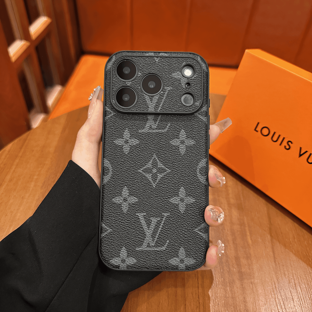 Étui de protection en cuir à motifs haut de gamme pour iPhone - Conception de couverture d'appareil photo coulissant