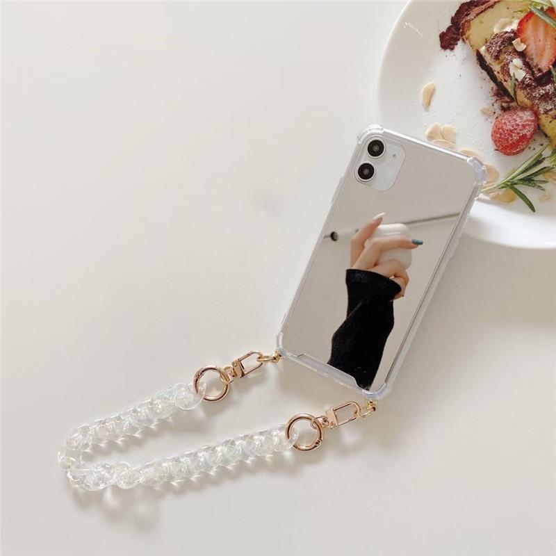 Fashionista iPhone-Hülle mit Spiegelkette