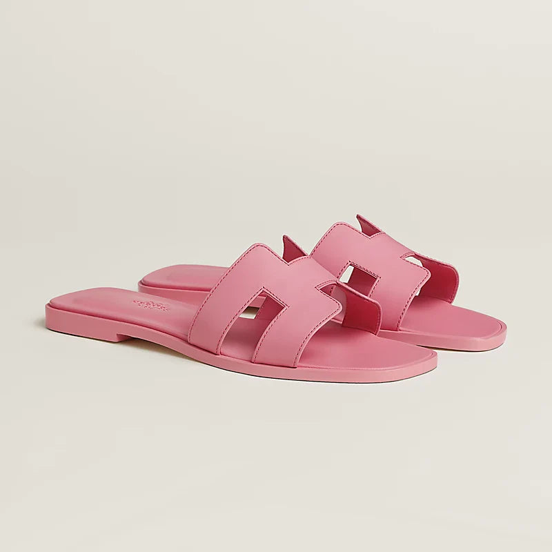 Minimal Double H Logo Slides – Minimal Chic Sandaalit
