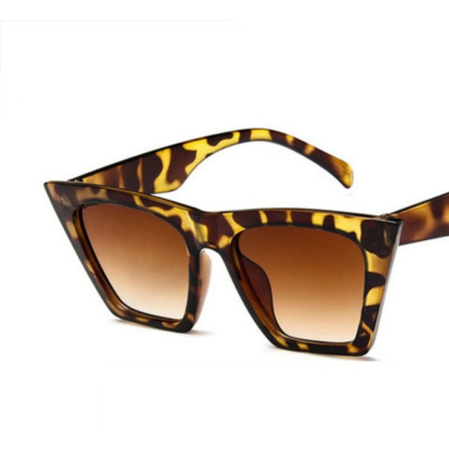 nueva marca de gafas de sol Gafas cuadradas Ojos de gato personalizados Gafas de sol coloridas tendencia gafas de sol versátiles cortina uv400