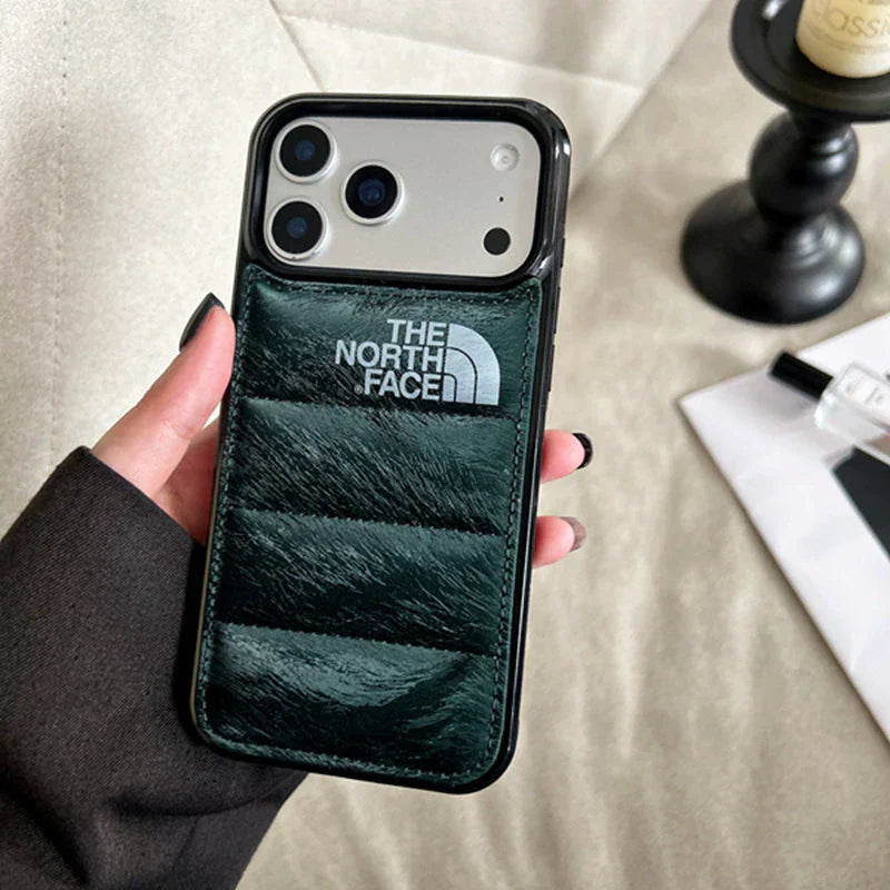 Capa para iPhone em camurça North Puffer
