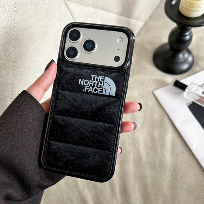 Capa para iPhone em camurça North Puffer